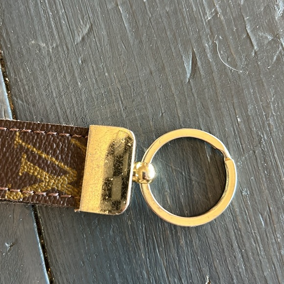 LV key Fob - Picture 4 of 7